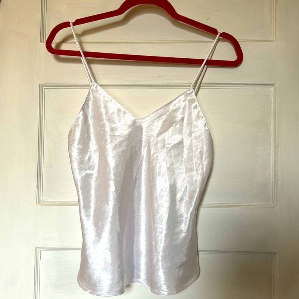 Flowy white top